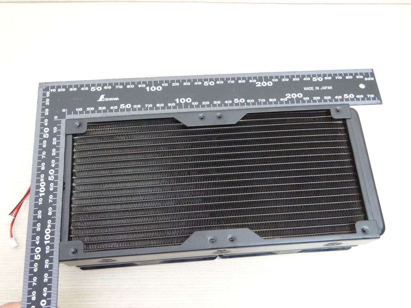 240mm Aluminum Radiator Water Cooling 18 Tube Heat Exchanger (หัวจุก 10mm) + 2 Fans 12V DC