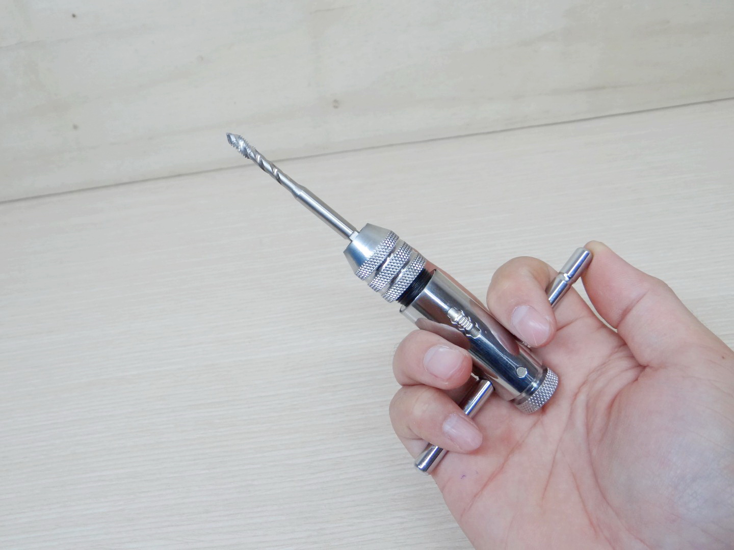 Reversible M3-M8 T Bar 85mm Handle Ratchet Tap Wrench Holder