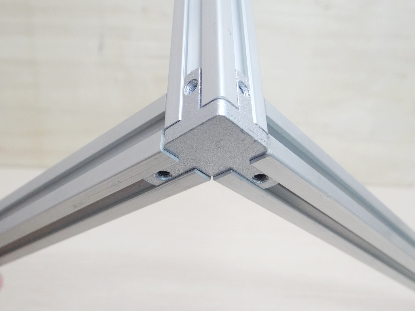 3 Way L-Bracket สำหรับ Series 20 Alu Profile (4-Hole)