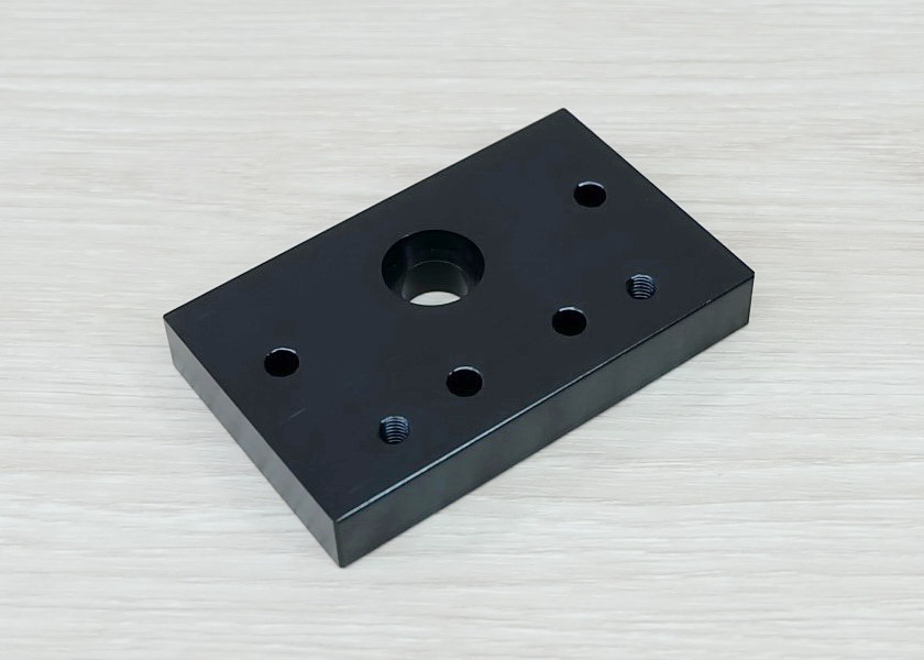 C-beam End Mount (Black)