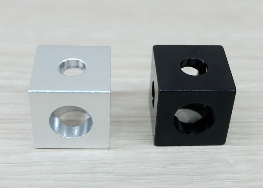 Cube Corner Bracket (Silver)