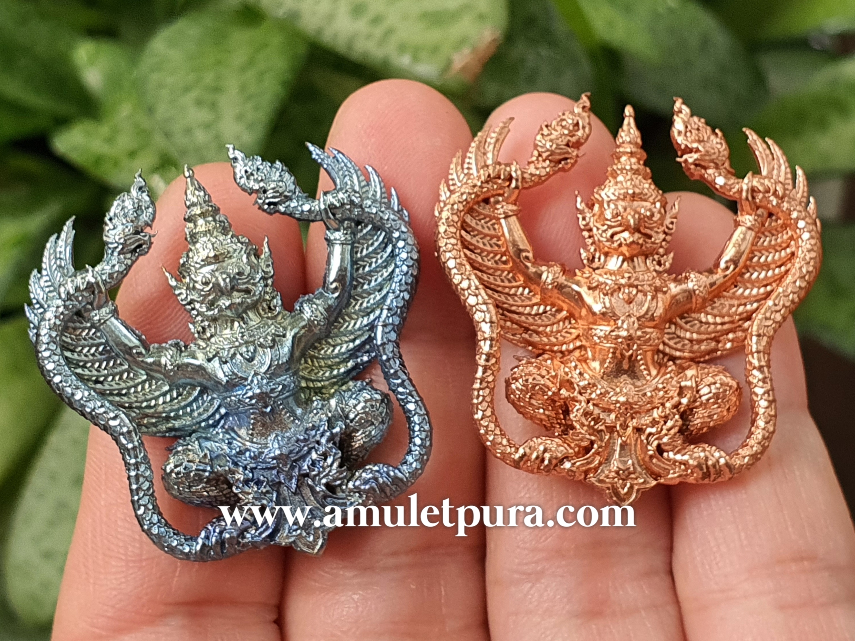 ครุฑยุดนาค(เนื้อเจ้าน้ำเงิน)รุ่นเลื่อนขั้นเศรษฐี ปี62 หลวงพ่อสนั่น วัดกลางราชครูธาราม จ.อ่างทอง(มีโค้ด หมายเลข107)