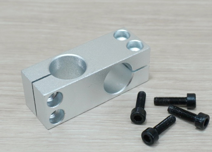 20mm x 20mm Holes Cross Shaft Support Aluminum Alloy