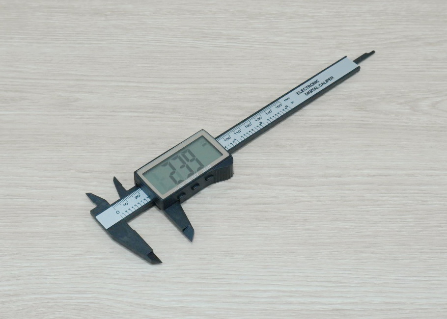Digital Caliper 0-150mm, Accuracy ±0.2mm (Carbon Fiber Composite)