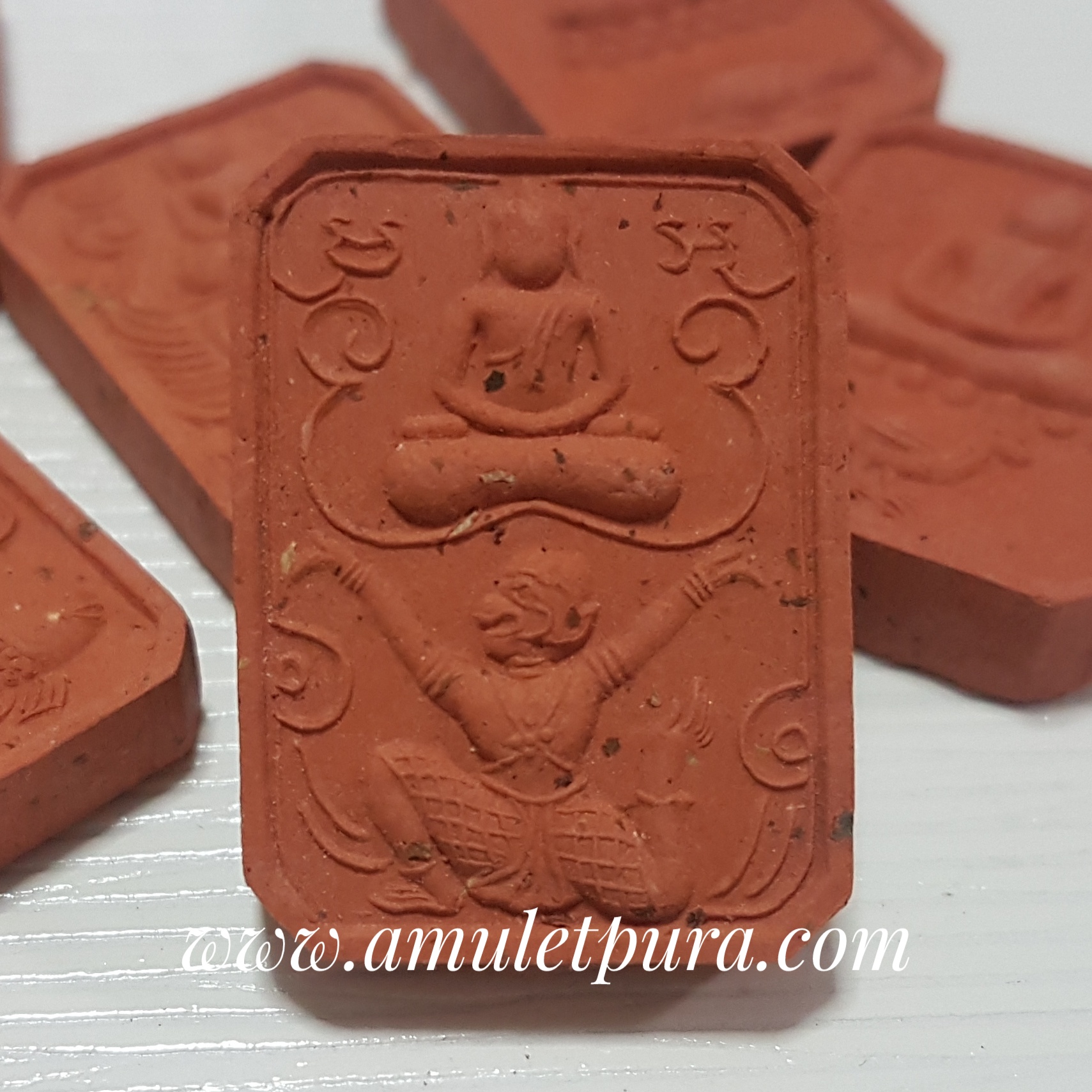 พระพิมพ์ทรงประทับสัตว์ มหามงคลเกราะเพชร หลวงพ่อเณร วัดทุ่งเศรษฐี กรุงเทพมหานคร