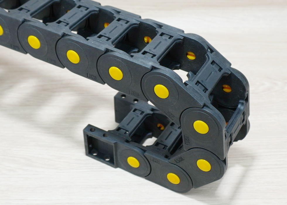 25 X 50 mm Cable Drag Chain R55mm ยาว 1M และ End Connectors (Bridge opening)