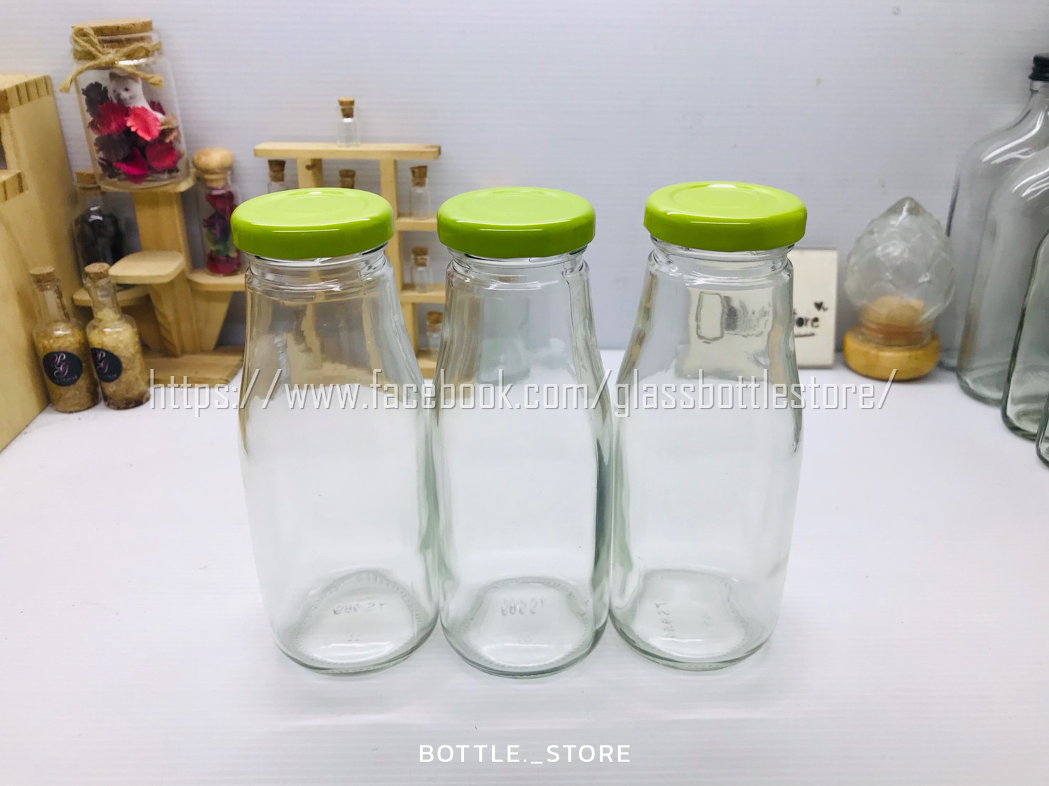 ขวดแก้ว ขวดน้ำผลไม้ 250ml ฝาเกลียวล็อคสีเขียว