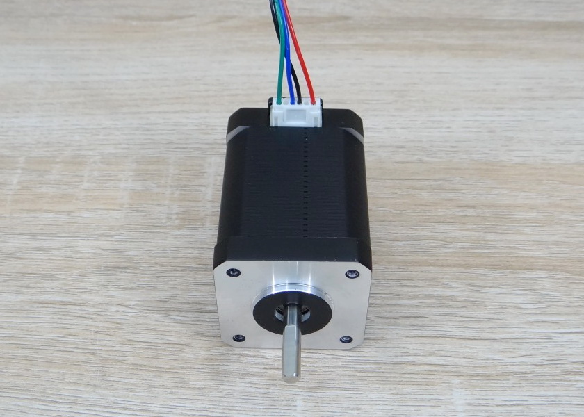 Usongshine - Stepper motor (Nema17) แรงบิด 70 N.cm 1.7A (17HS6001S) Black End