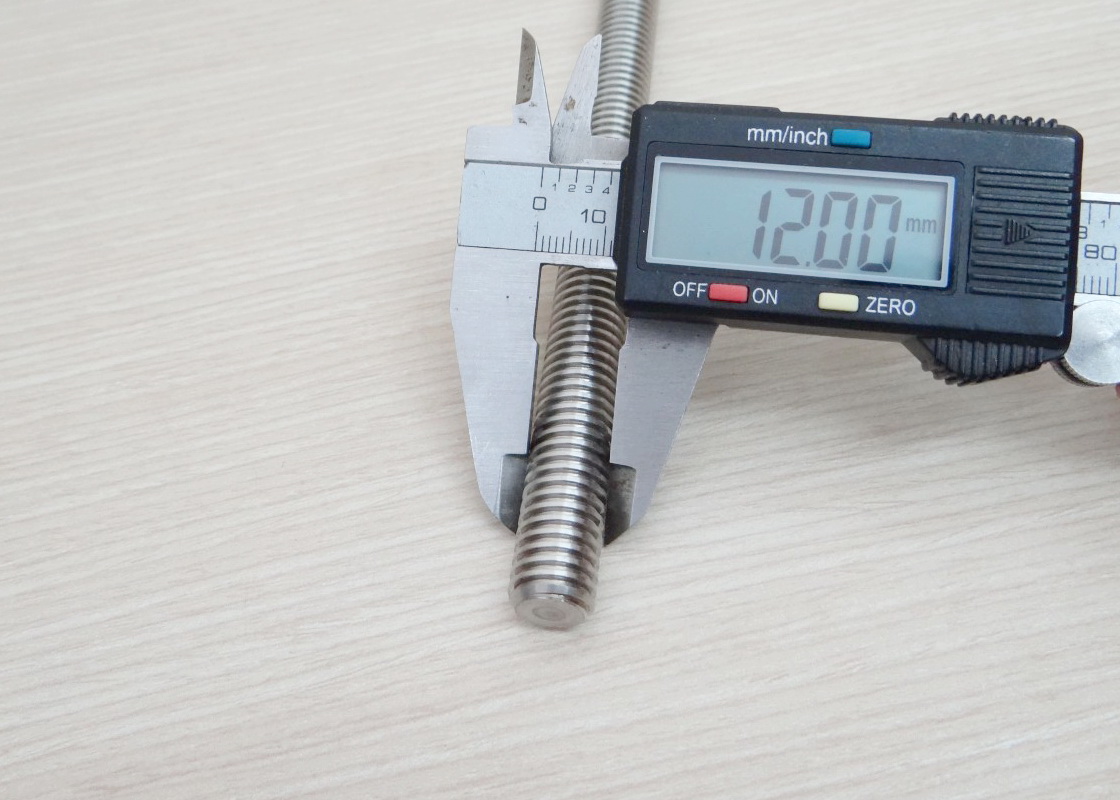 T12 Lead Screw Dia 12mm ยาว 250mm (Lead 2mm) + Copper Nut