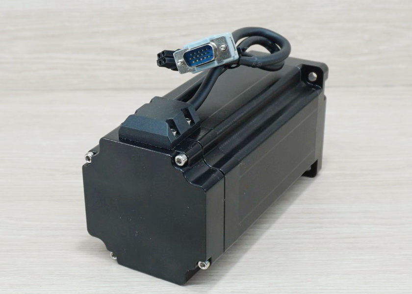 Hybrid Closed-Loop Stepper Motor (Nema34) 86HBS120 แรงบิด 12N.m 5.6A Shaft 14mm + HBS860H Driver