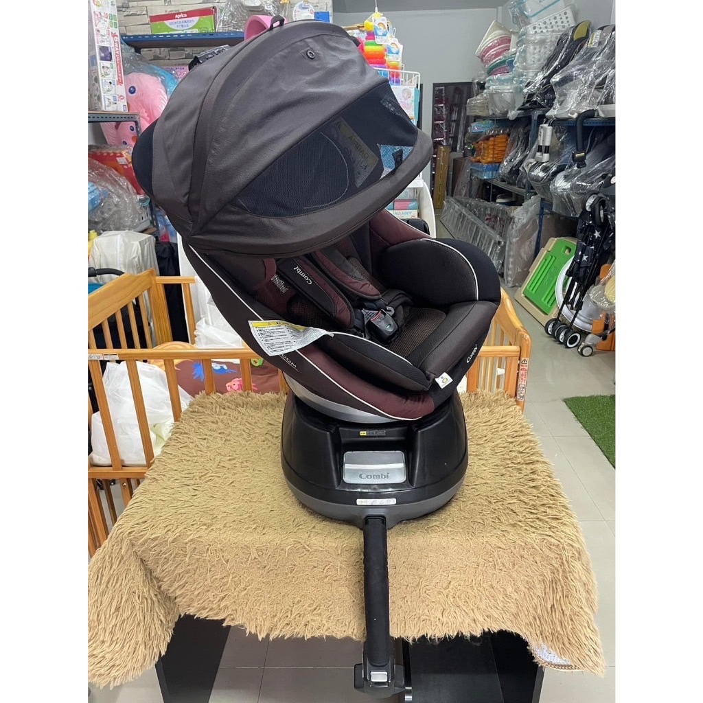 Combi คาร์ซีท Combi Crading 360 NC570 0-4ขวบ หมุน360 มีขาค้ำเป็นตัวท็อปสุดของรุ่น NEROOM
