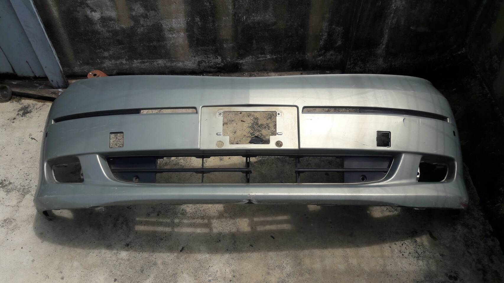 เปลือกกันชนหน้า TOYOTA ALPHARD ปี 08