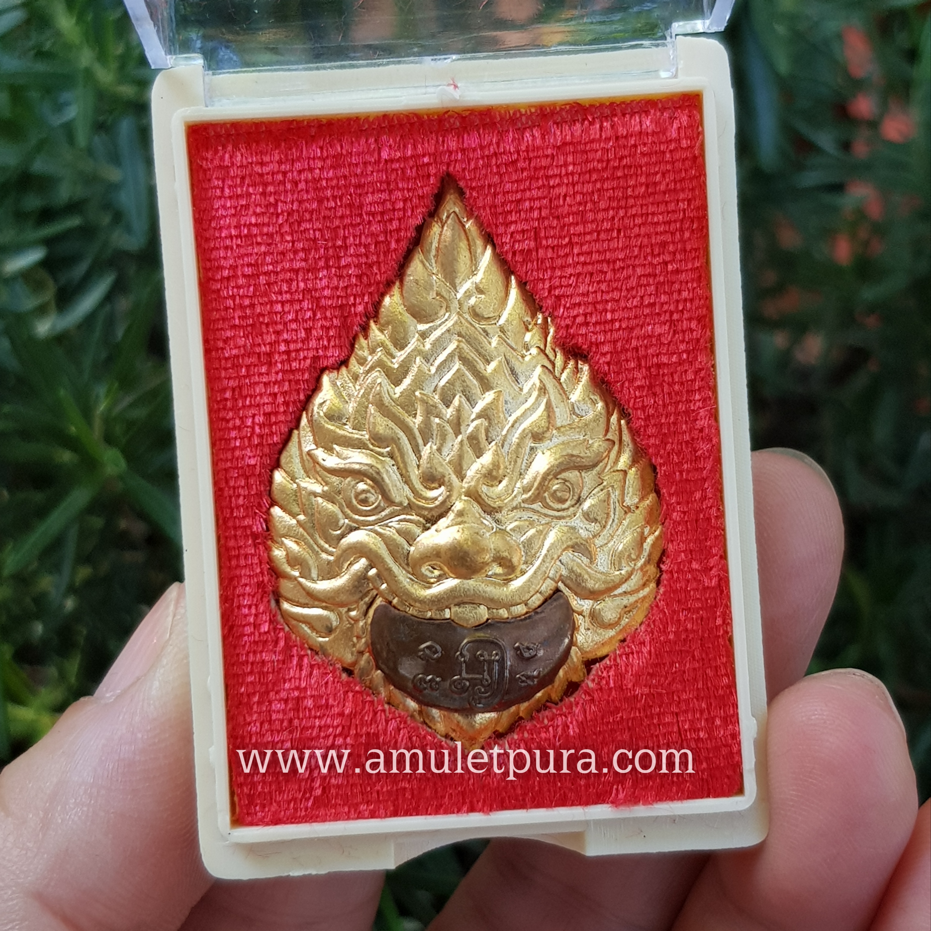 พระราหู รุ่นรวยทรัพย์ (เนื้อทองทิพย์ พระจันทร์หน้ากากนวะ) ปี60 หลวงพ่อรักษ์ วัดสุทธาวาสวิปัสนา จ.พระนครศรีอยุธยา (มีโค้ด หมายเลข9 หนึ่งใน 299 เหรียญ)