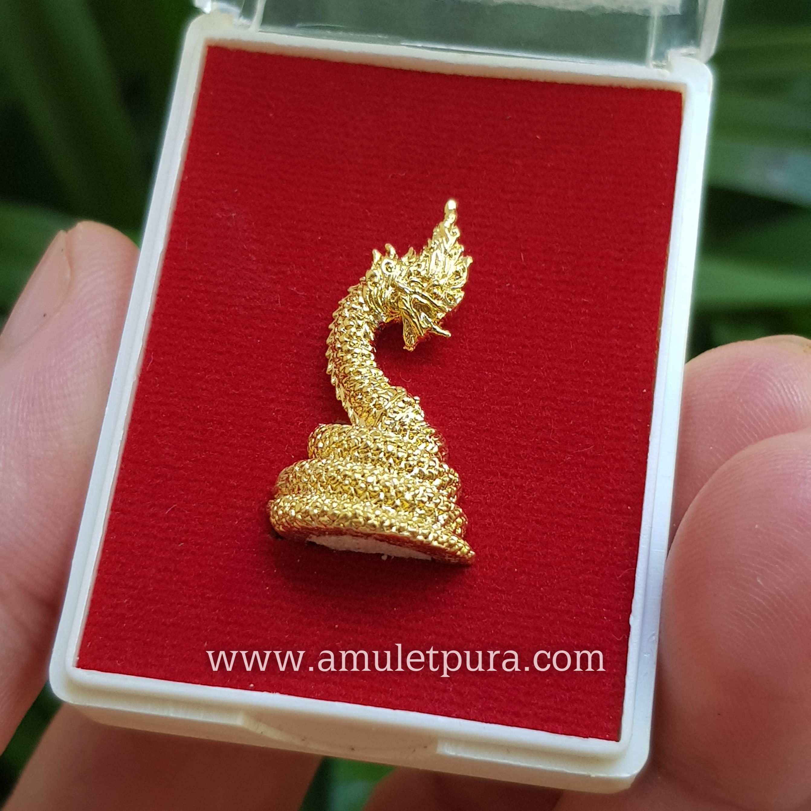 พญานาค รุ่นนาคาโภคทรัพย์ (โลหะชุบทอง) ปี51 วัดบ้านพานพร้าว จ.หนองคาย (ตอกโค้ดใต้ฐาน)