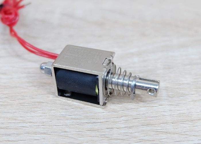 KL-0520B Solenoid Electromagnet 12V DC (0.2-5N) Pull-Push Type