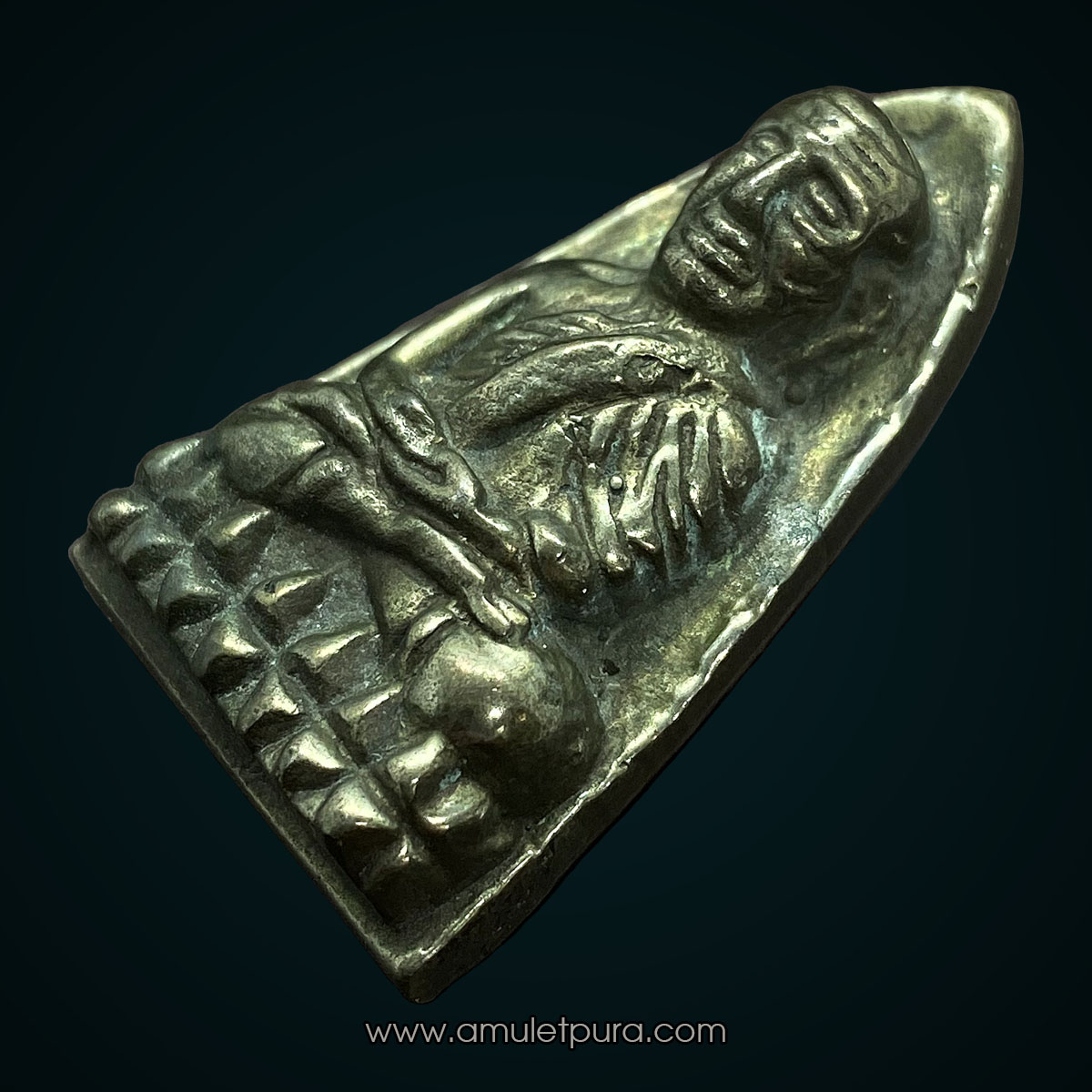 หลวงปู่ทวด (พิมพ์เตารีดใหญ่ เนื้อเมฆสิทธิ์) รุ่นเสาร์ 5 มหาสิทธิโชค ปี53 พ่อท่านเขียว วัดห้วยเงาะ จ.ปัตตานี (มีโค้ด หมายเลข 1093)