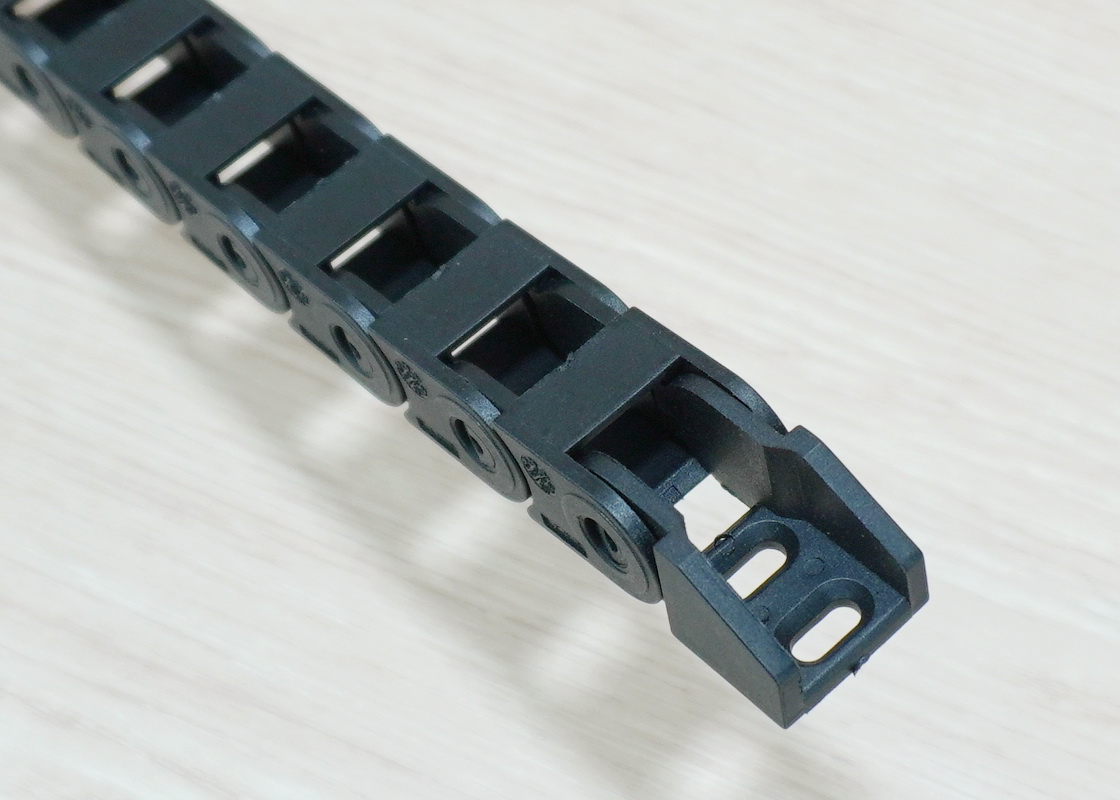 10 X 10 mm Cable Drag Chain R18mm ยาว 1M และ End Connectors