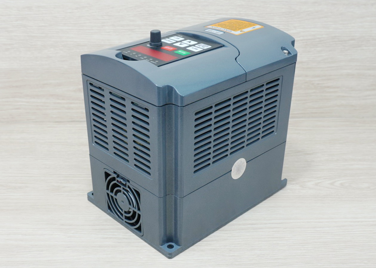 VFD Spindle Inverter 220V 1.5kw (HY01D523B)