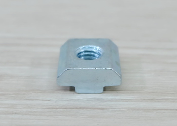 T-Nut M8 (20 ตัว/ชุด) 18x8mm สำหรับ Series 40 Alu Profile