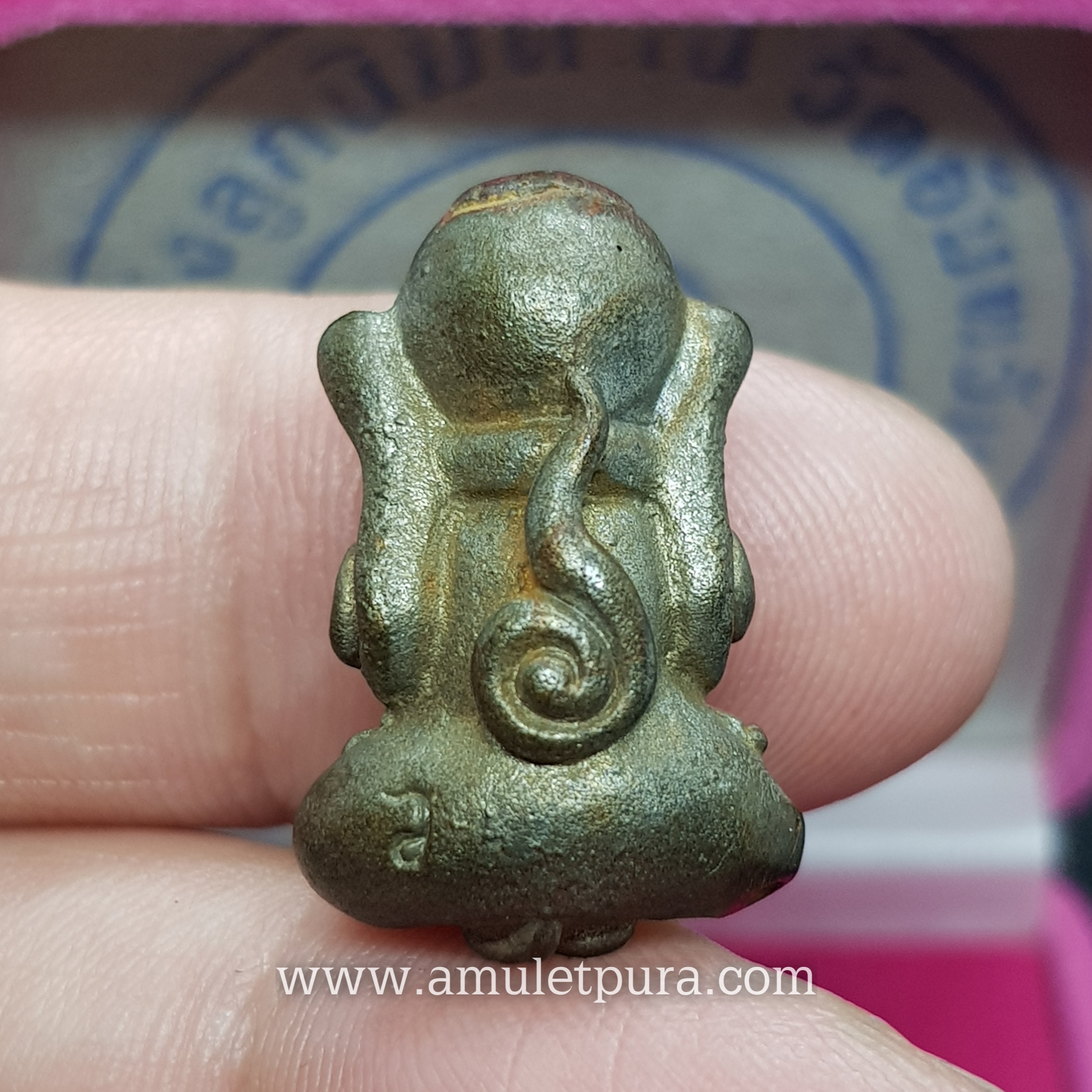 พระปิดตาแร่บางม่วง (เนื้อเมฆสิทธิ์) รุ่นแรก งานปิดทองฝังลูกนิมิต ปี53 หลวงปู่ทองย้อย วัดอัมพวัน จ.นนทบุรี (มีโค้ด)