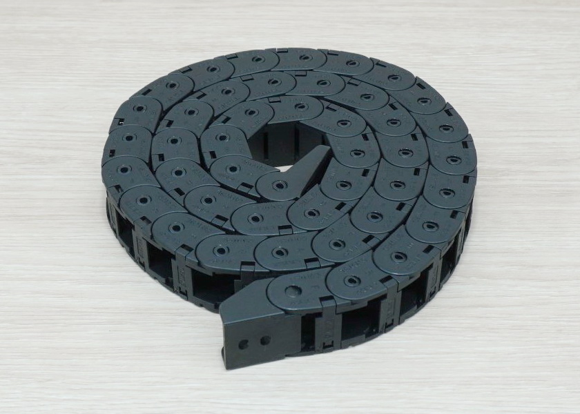 15 x 15 mm Cable Drag Chain R28mm ยาว 1M และ End Connectors (Bridge open outside)