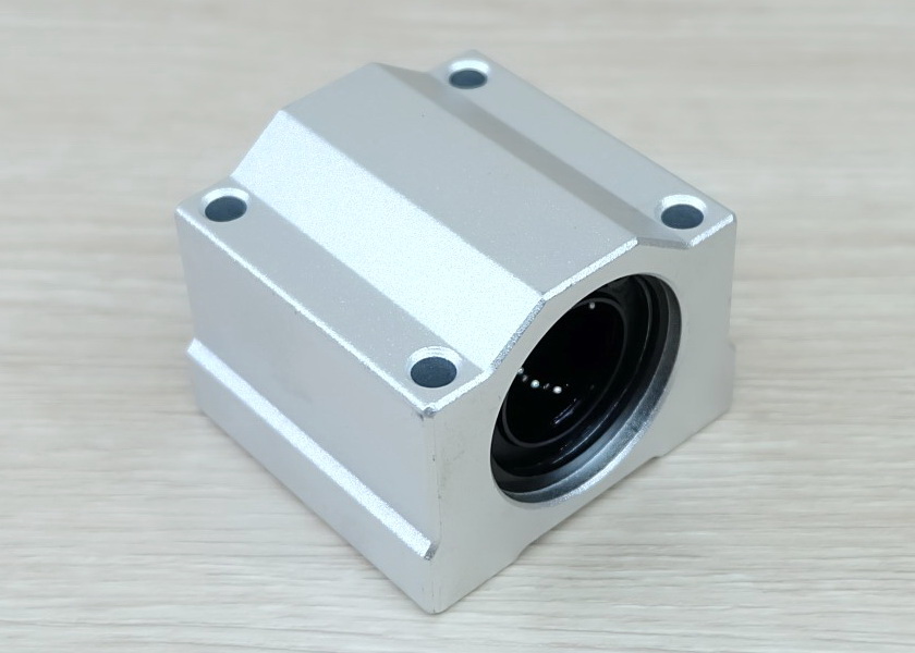 SCS20UU Linear Ball Bearing Block 20mm
