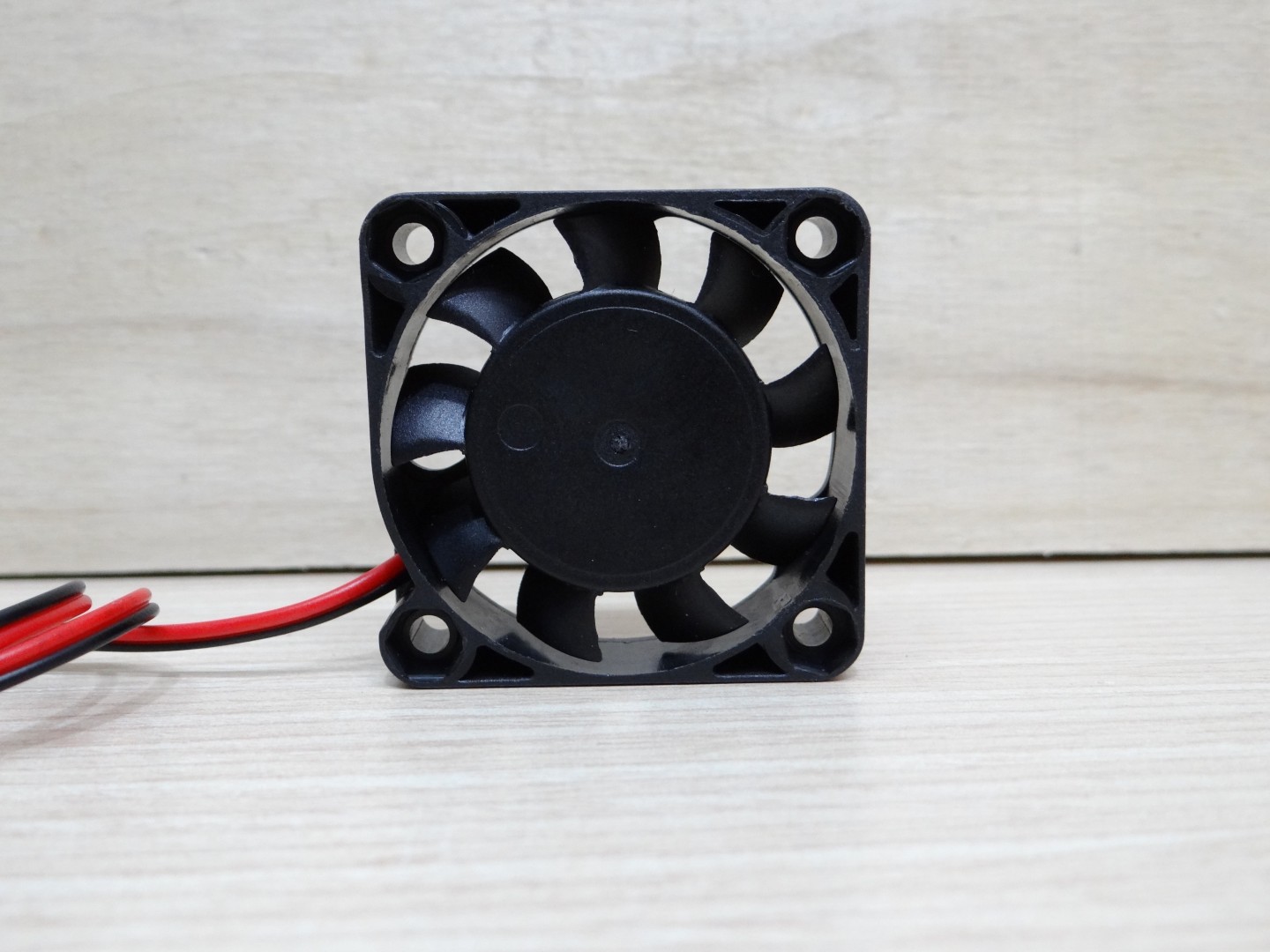 Fan 40 x 40 x10 mm DC 5V (Oil Bearing)