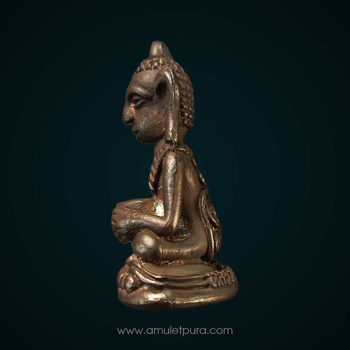 พระกริ่งพนมรุ้ง เนื้อนวโลหะกลับดำ ที่ระลึกฝังลูกนิมิต ปี 2530 หลวงพ่อเที่ยง วัดพระพุทธบาทเขากระโดง จ.บุรีรัมย์ (ใต้ฐานมี 2 โค้ด อุดกริ่ง)