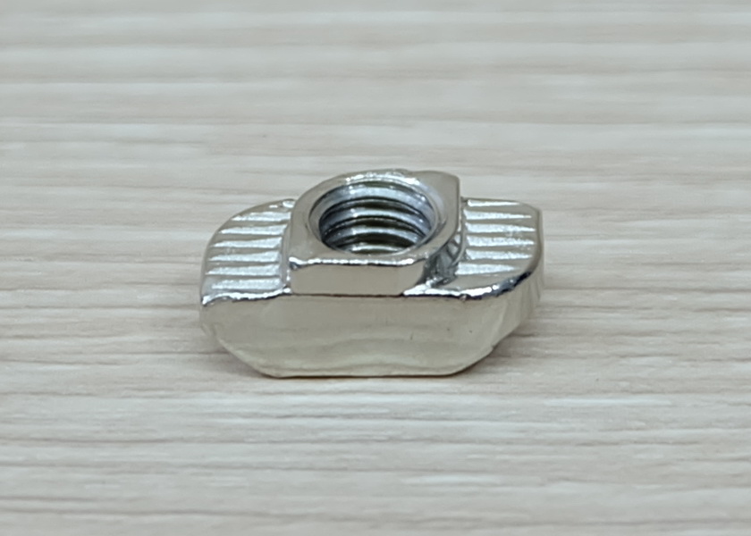 Free Nut M6 (20 ตัว/ชุด) สำหรับ Series 30 Alu Profile