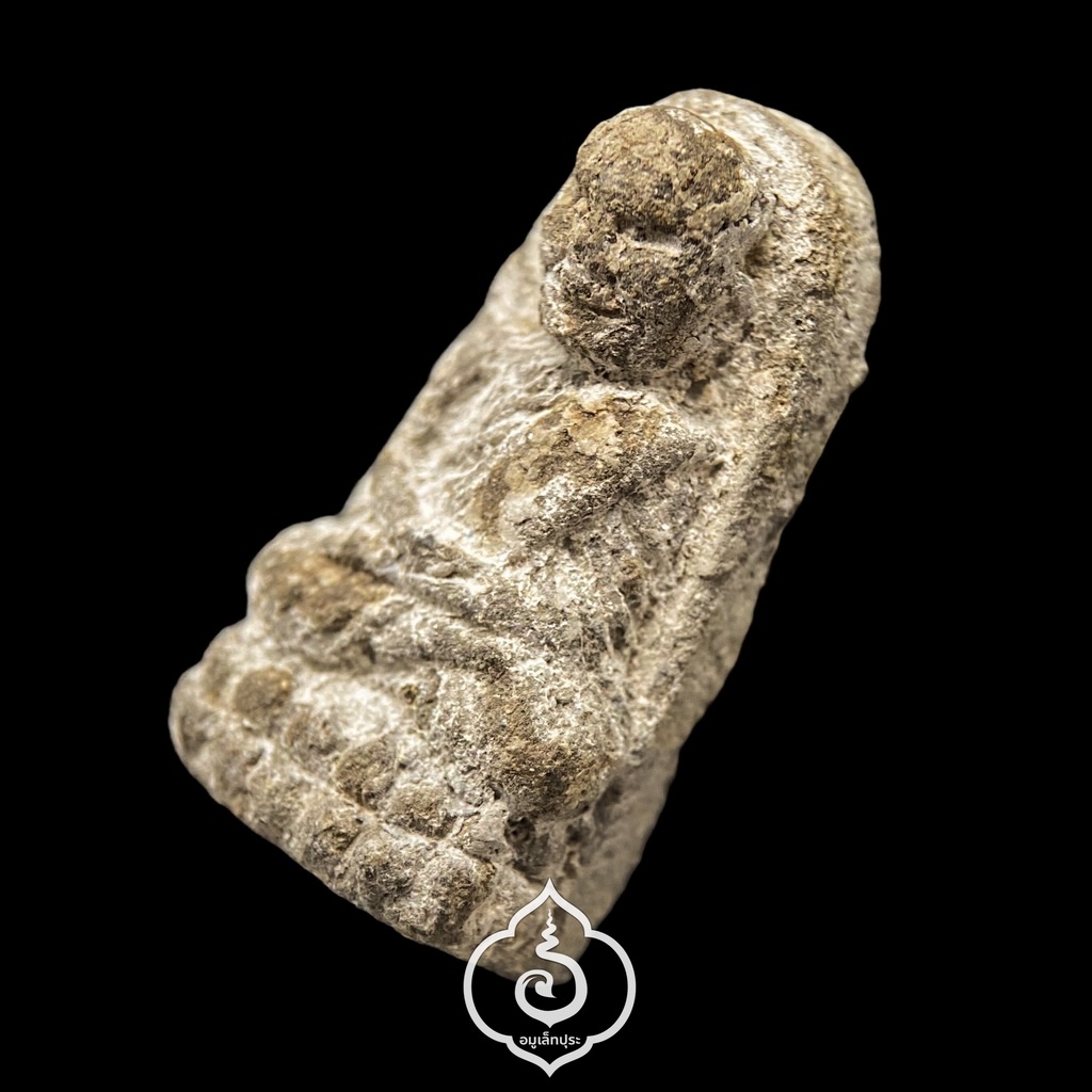 หลวงพ่อทวด พิมพ์พระรอด (นิลนพเก้า แช่น้ำว่าน) ปี47 วัดโคกสมานคุณ จ.สงขลา