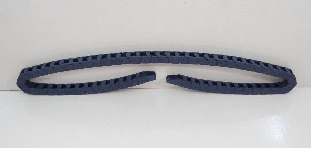 10 X 10 mm Cable Drag Chain R18mm ยาว 1M และ End Connectors (Bridge open outside)