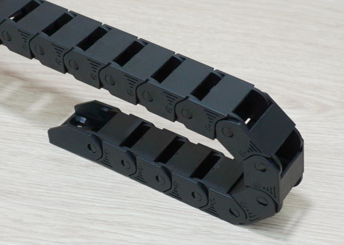15 X 20 mm Cable Drag Chain R28mm ยาว 1M และ End Connectors