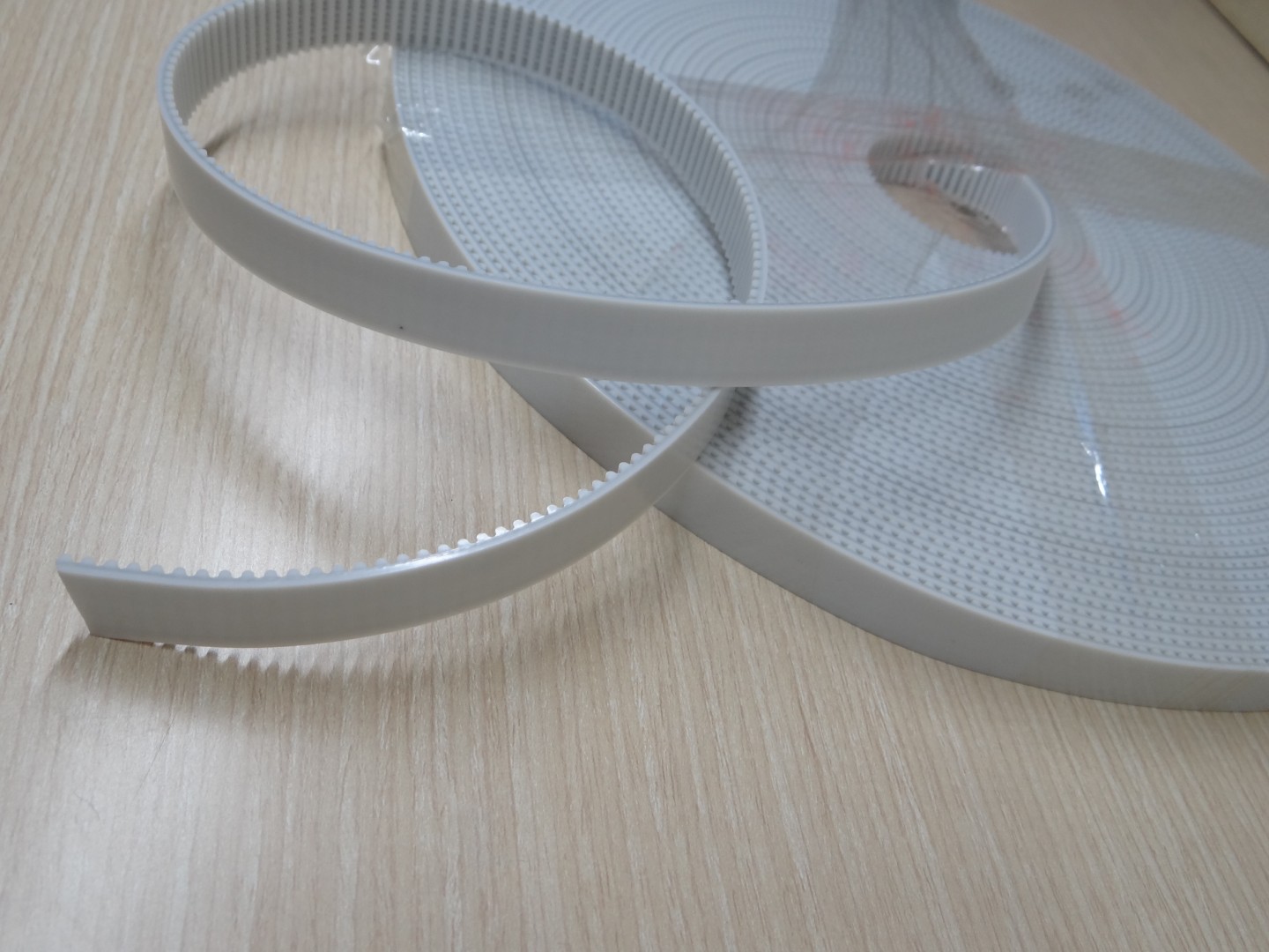 HTD-3M-15mm PU Timing Belt Steel Core สีขาว (สานแถบเส้นเหล็กในสายพาน ราคา/1เมตร)