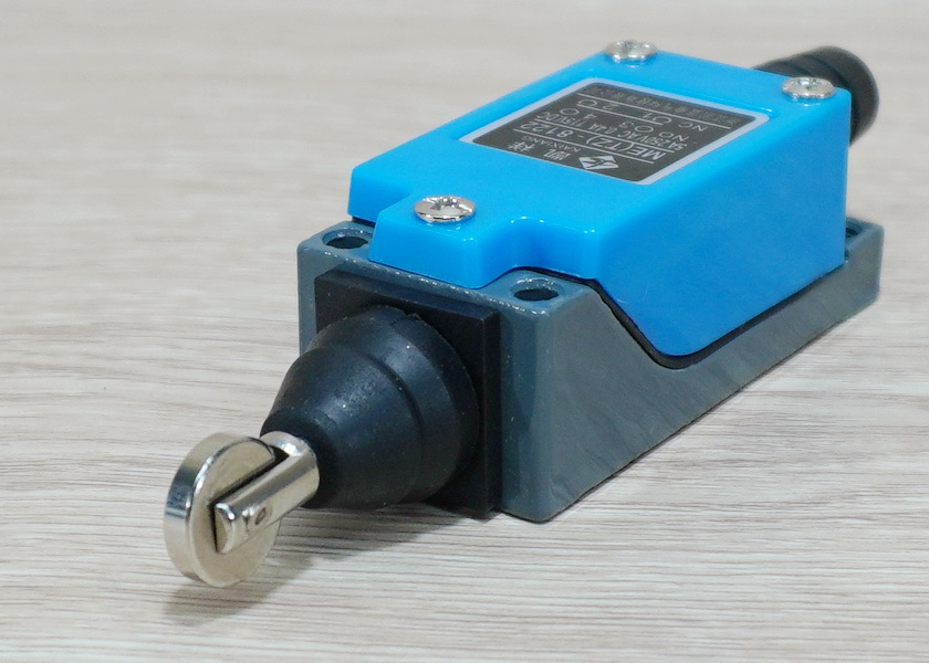 ME(TZ)-8122 Limit Switch AC 250V/5A (Copper Contacts) IP64