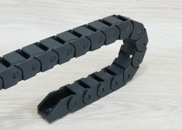 15 X 15 mm Cable Drag Chain R28mm ยาว 1M และ End Connectors
