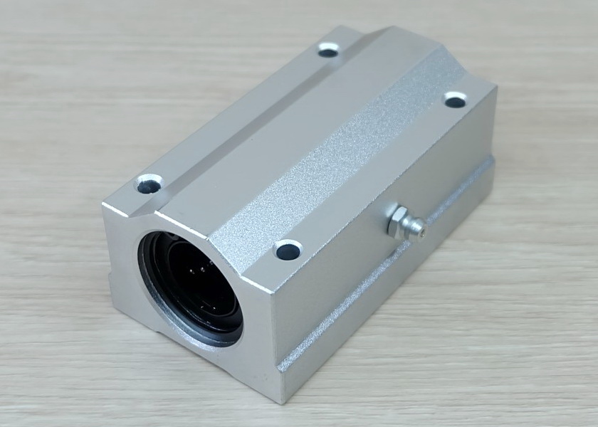SCS20LUU Linear Ball Bearing Block 20mm