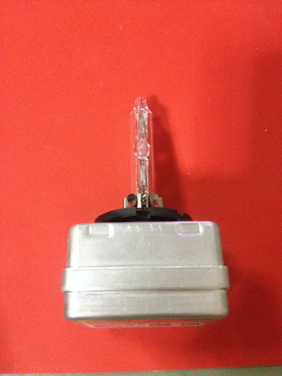 หลอดไฟซีนอน XENON PHILIPS D1S สำหรับ BMW VOLVO ได้หลายรุ่น หลอดแท้