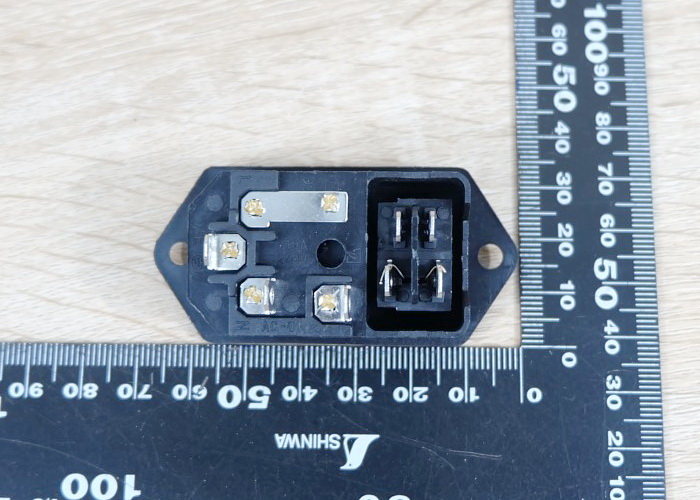 AC-008 Plug Socket 3 Pin Male AC250V พร้อมสวิทช์และฟิวส์ 10A