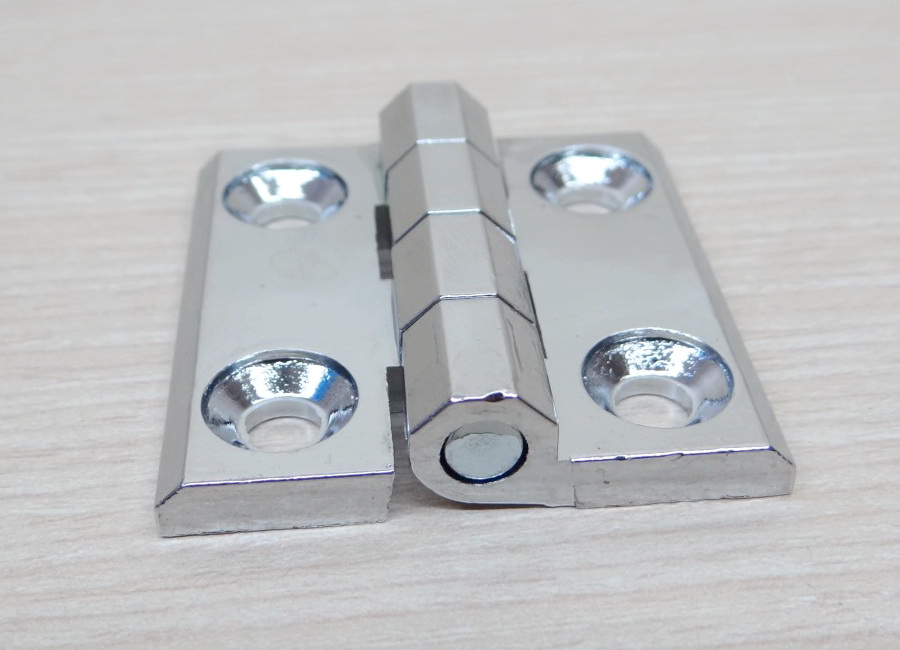 บานพับ Hinge 50x50 mm Zinc alloy ระยะรู 30x30 mm, รูยึด 6.5 mm (สีเงิน)