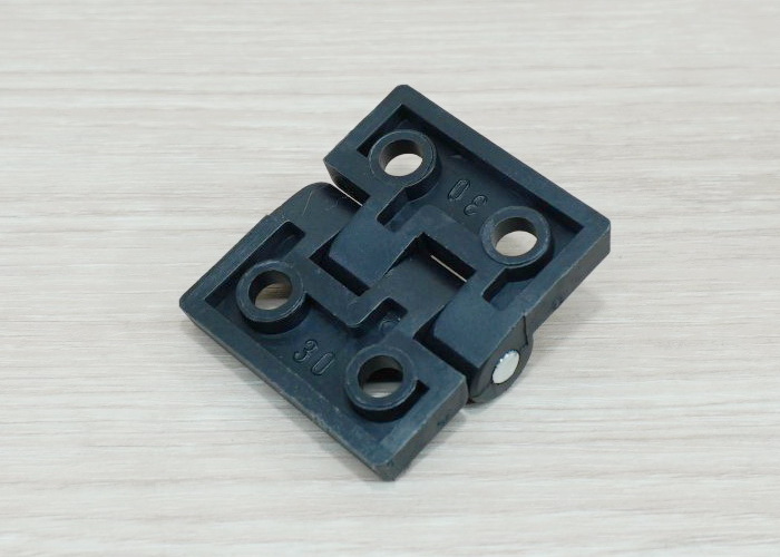 บานพับพลาสติกไนลอน Hinge for Alu-Profile 3030 ระยะรู 30x23 mm