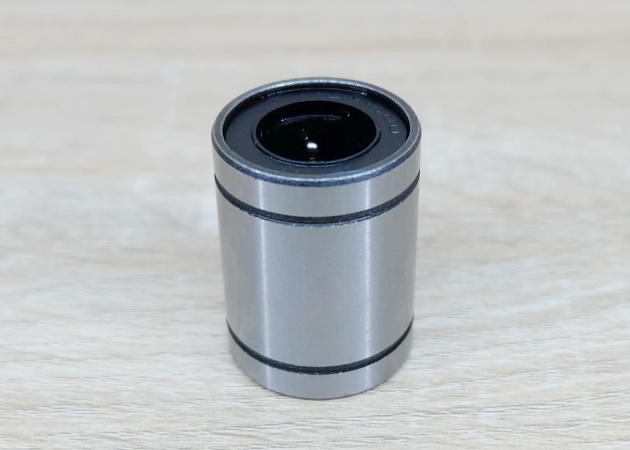 LM16UU (16x28x37mm) Linear Ball Bearing 16mm