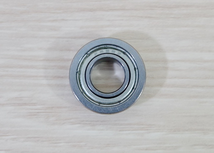 F688zz (8x16x5mm) Flange Deep Groove Ball Bearing