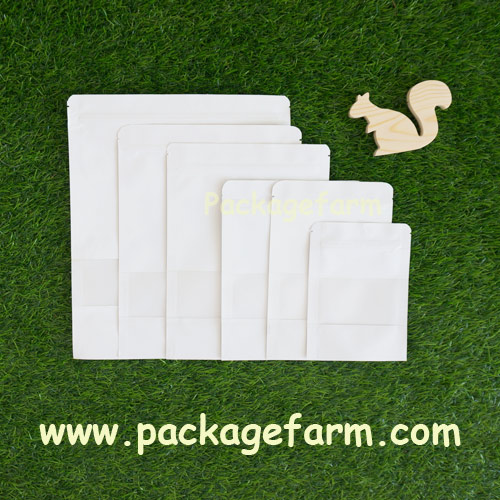 ซองซิปตั้งได้ก้นโค้ง กระดาษคราฟท์สีขาวเคลือบ แถบหน้าต่างขุ่น