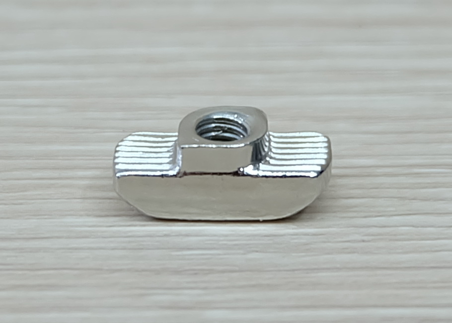 Free Nut M5 (20 ตัว/ชุด) สำหรับ Series 40 Alu Profile