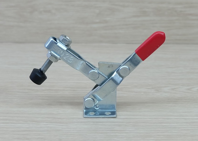 102B - 104mm Vertical Type Toggle Clamp 100kg Holding Capacity