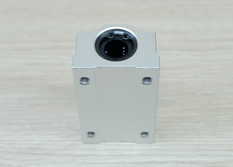 SCS12LUU Linear Ball Bearing Block 12mm