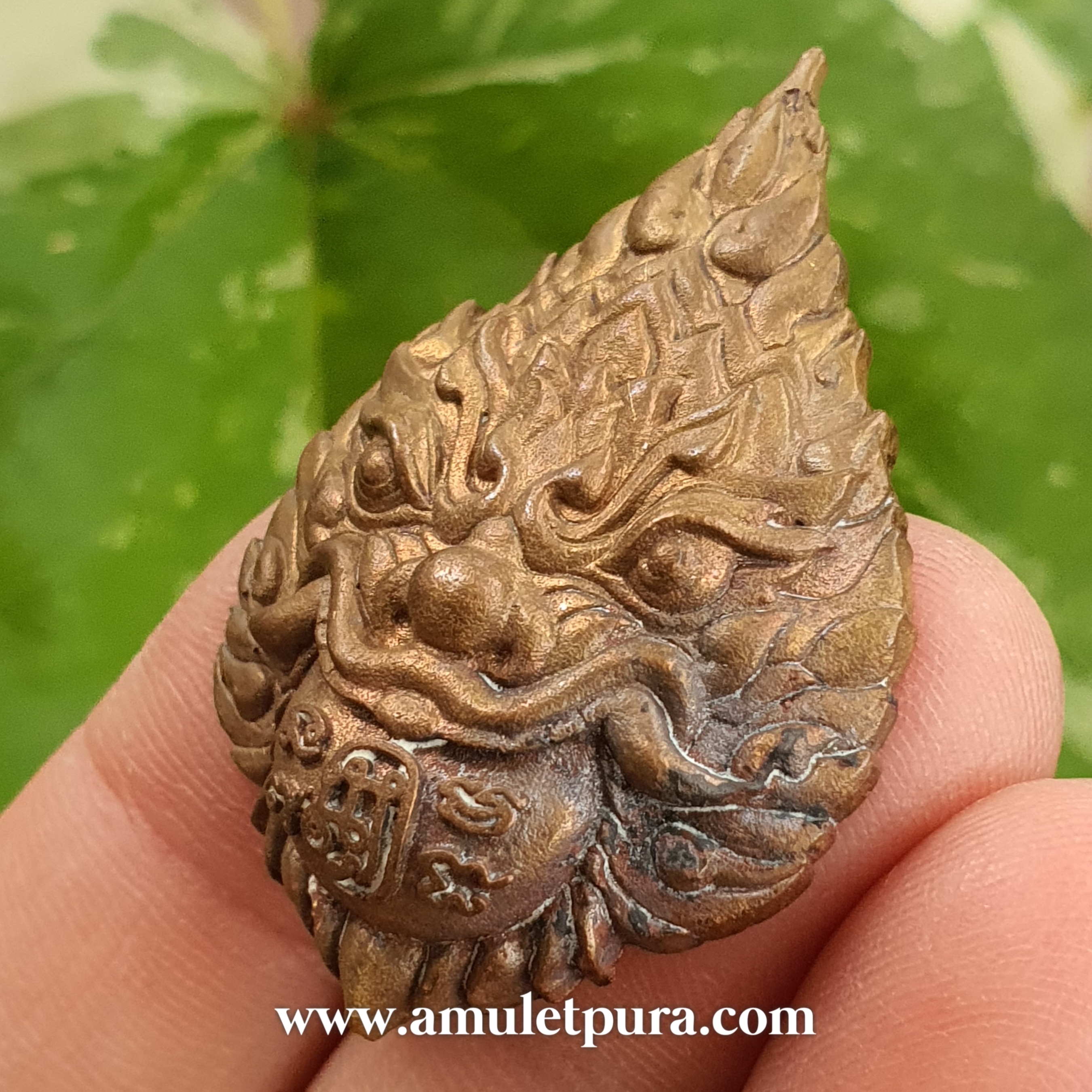 พระราหู รุ่นรวยทรัพย์(เนื้อสัมฤทธิ์โบราณ อุดชันโรงฝังพลอย)ปี60 หลวงพ่อรักษ์ วัดสุทธาวาสวิปัสนา จ.พระนครศรีอยุธยา(มีโค้ด หมายเลข2 เป็นที่รัก เมตตามหานิยม)