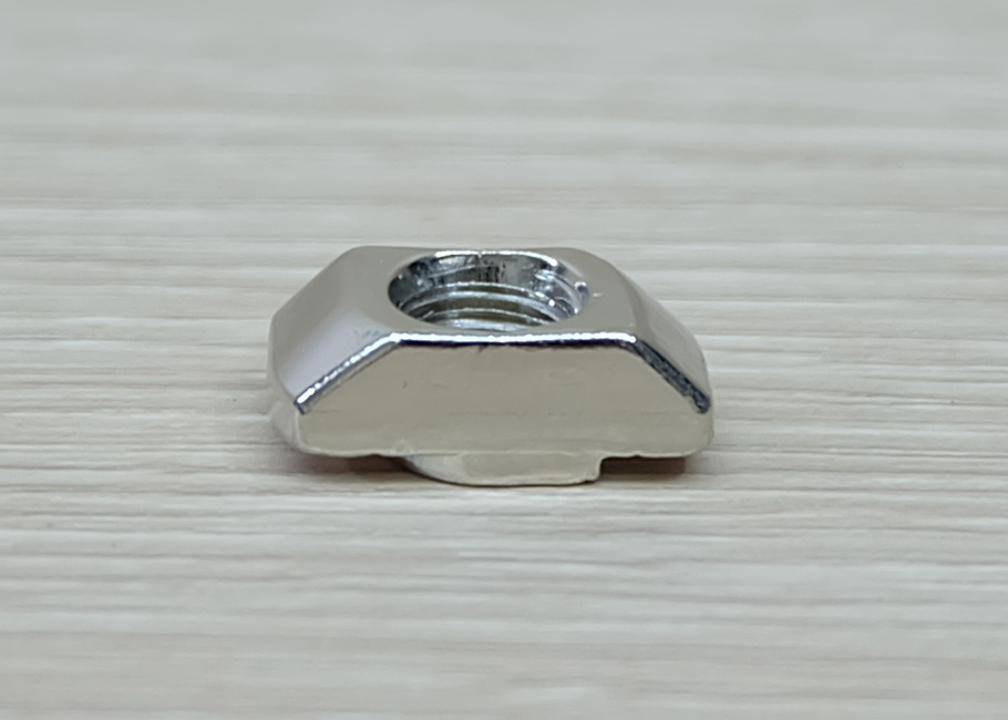 Free Nut M8 (20 ตัว/ชุด) สำหรับ Series 40 Alu Profile