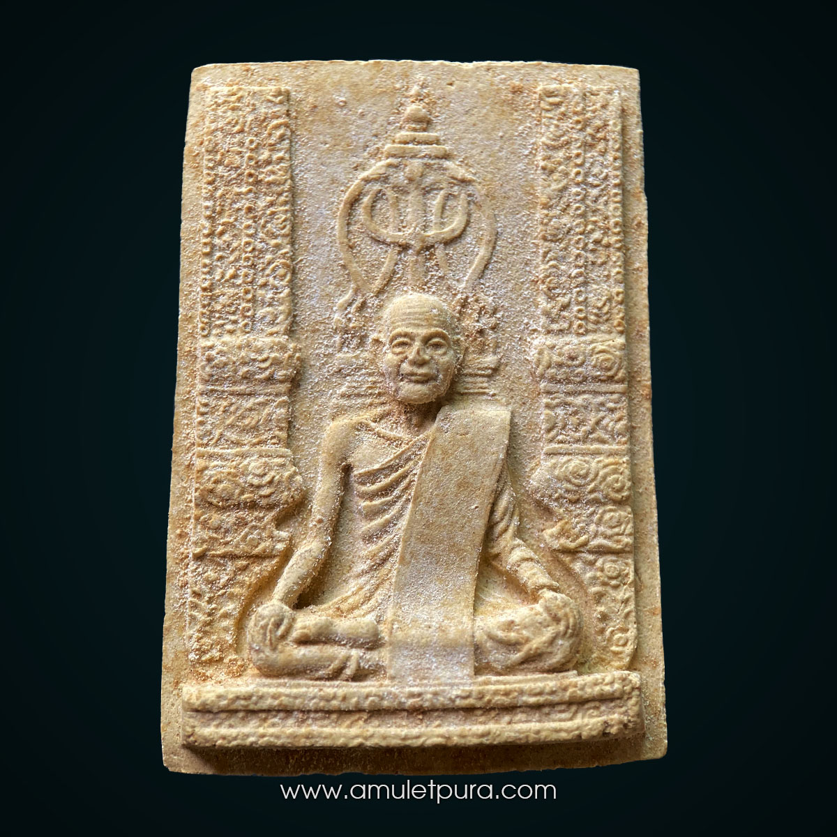 พระผงศตวรรษ สมเด็จพระสังฆราชเจ้า กรมหลวงวชิรญาณวงศ์ (ม.ร.ว.ชื่น นพวงศ์ ณ อยุธยา) พระราชอุปัชฌาจารย์พระบาทสมเด็จพระเจ้าอยู่หัว รัชกาลที่ 9 พิมพ์ใหญ่ (หน้าหนุ่ม) ปี15 วัดบวรฯ กรุงเทพฯ (โรยเกศา)