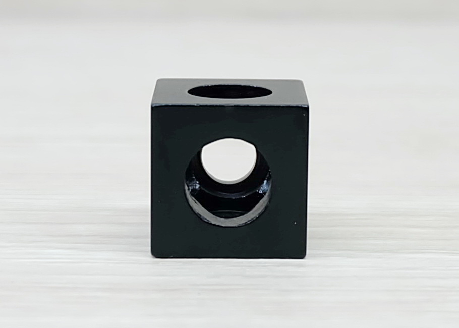 Cube Corner Bracket (Black)